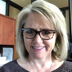 Meet your Posher, Deborah